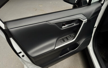 Toyota RAV4, 2024 год, 3 950 000 рублей, 15 фотография