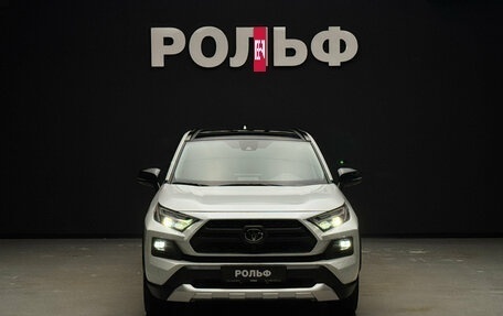 Toyota RAV4, 2024 год, 3 950 000 рублей, 2 фотография