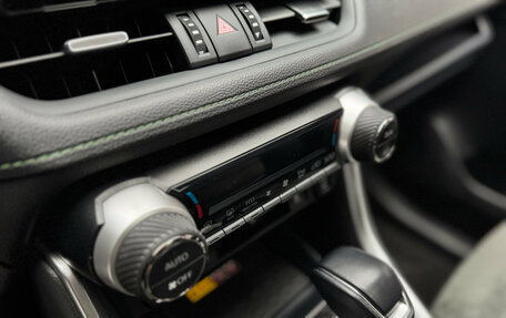 Toyota RAV4, 2024 год, 3 950 000 рублей, 19 фотография