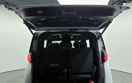 Toyota Alphard, 2025 год, 10 785 000 рублей, 6 фотография