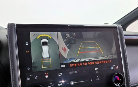 Toyota Alphard, 2025 год, 10 785 000 рублей, 12 фотография