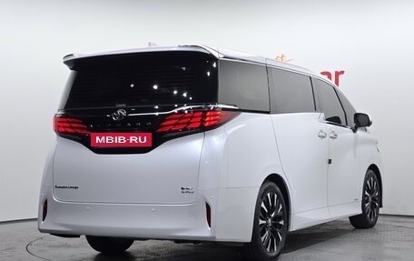 Toyota Alphard, 2025 год, 10 785 000 рублей, 5 фотография