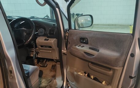 Nissan Serena II, 2000 год, 410 000 рублей, 2 фотография