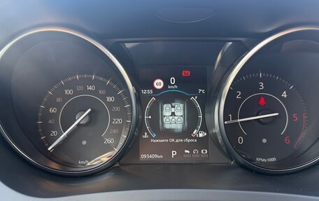 Jaguar E-Pace, 2019 год, 2 200 000 рублей, 9 фотография