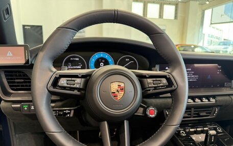 Porsche 911, 2025 год, 27 000 000 рублей, 14 фотография