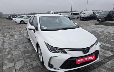 Toyota Corolla, 2021 год, 1 750 000 рублей, 3 фотография