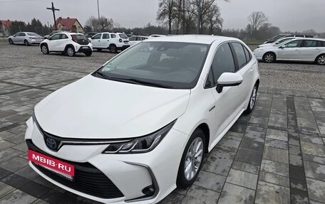 Toyota Corolla, 2021 год, 1 750 000 рублей, 4 фотография