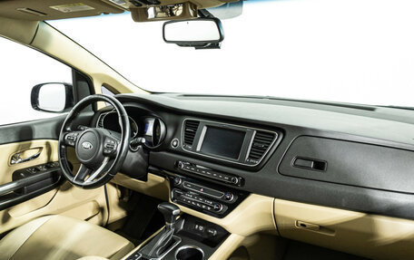 KIA Carnival III, 2018 год, 2 799 700 рублей, 9 фотография