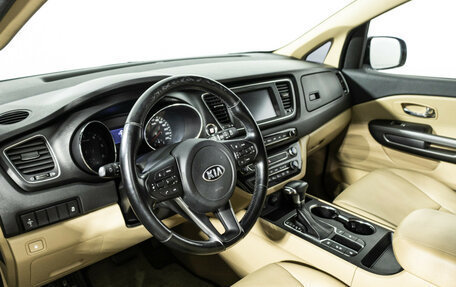 KIA Carnival III, 2018 год, 2 799 700 рублей, 11 фотография