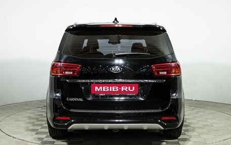 KIA Carnival III, 2018 год, 2 799 700 рублей, 6 фотография