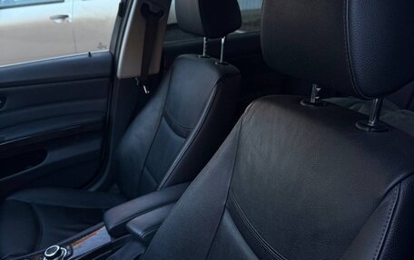 BMW 3 серия, 2011 год, 1 300 000 рублей, 14 фотография