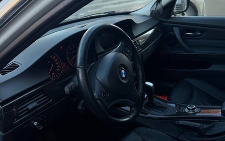 BMW 3 серия, 2011 год, 1 300 000 рублей, 15 фотография