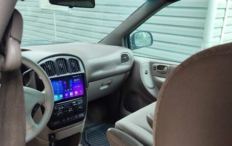 Chrysler Town & Country IV, 2002 год, 780 000 рублей, 6 фотография