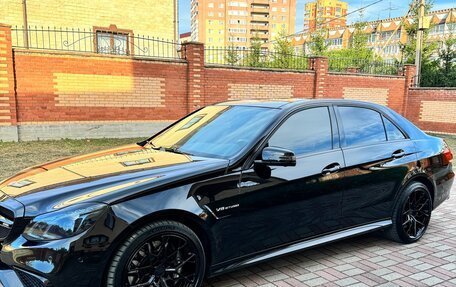 Mercedes-Benz E-Класс AMG, 2014 год, 2 700 000 рублей, 27 фотография