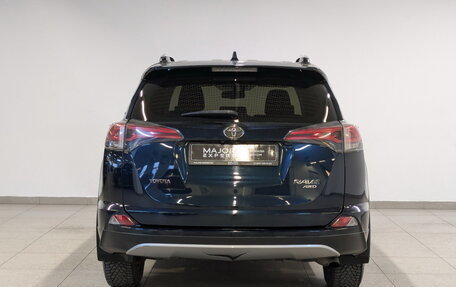 Toyota RAV4, 2018 год, 2 850 000 рублей, 6 фотография