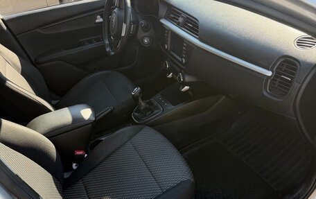 KIA Rio IV, 2018 год, 1 320 000 рублей, 9 фотография