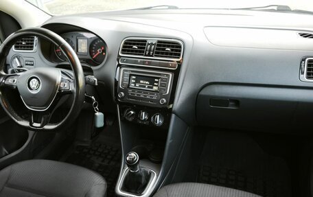 Volkswagen Polo VI (EU Market), 2017 год, 1 024 920 рублей, 17 фотография