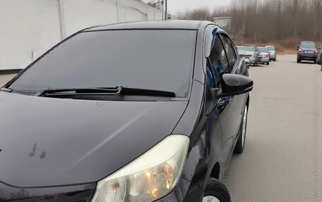 Toyota Vitz, 2012 год, 790 000 рублей, 3 фотография