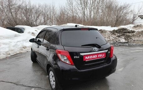 Toyota Vitz, 2012 год, 790 000 рублей, 2 фотография