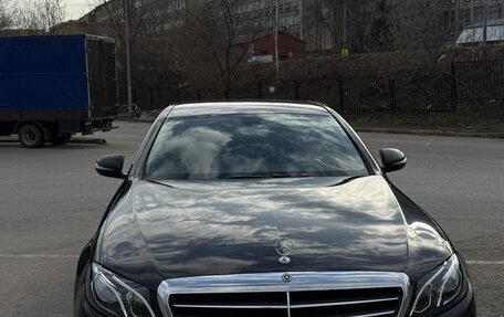 Mercedes-Benz E-Класс, 2020 год, 2 850 000 рублей, 2 фотография