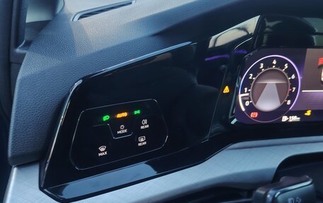 Volkswagen Golf VIII, 2021 год, 1 730 000 рублей, 18 фотография