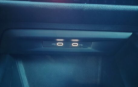 Volkswagen Golf VIII, 2021 год, 1 730 000 рублей, 24 фотография