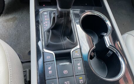 KIA Carnival III, 2020 год, 3 350 000 рублей, 11 фотография