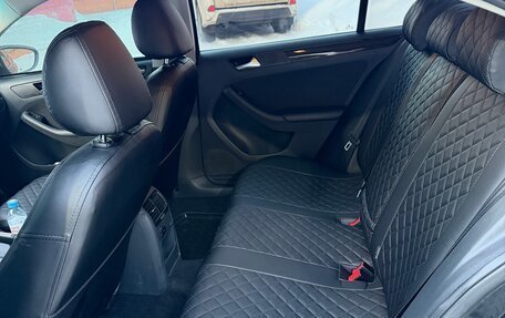 Volkswagen Jetta VI, 2015 год, 900 000 рублей, 7 фотография