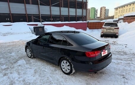 Volkswagen Jetta VI, 2015 год, 900 000 рублей, 5 фотография