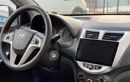 Hyundai Solaris II рестайлинг, 2012 год, 770 000 рублей, 14 фотография