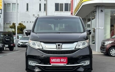 Honda Stepwgn IV, 2017 год, 1 650 000 рублей, 2 фотография