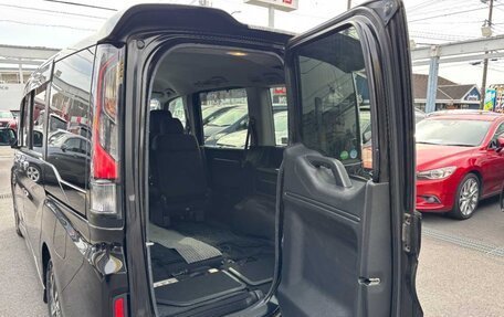 Honda Stepwgn IV, 2017 год, 1 650 000 рублей, 7 фотография