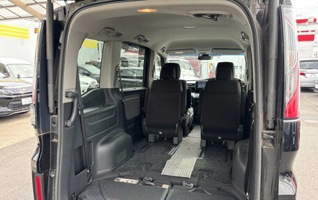 Honda Stepwgn IV, 2017 год, 1 650 000 рублей, 10 фотография