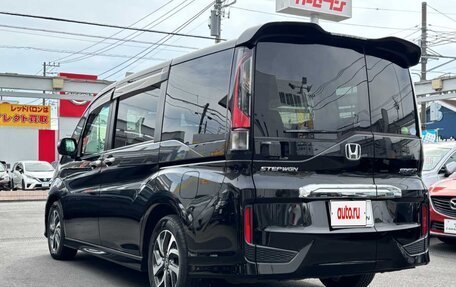 Honda Stepwgn IV, 2017 год, 1 650 000 рублей, 11 фотография