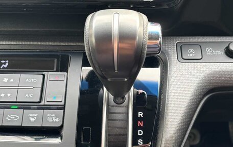 Honda Stepwgn IV, 2017 год, 1 650 000 рублей, 15 фотография