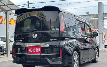 Honda Stepwgn IV, 2017 год, 1 650 000 рублей, 5 фотография