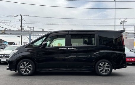 Honda Stepwgn IV, 2017 год, 1 650 000 рублей, 12 фотография