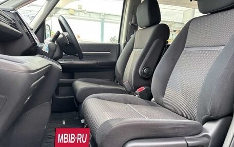 Honda Stepwgn IV, 2017 год, 1 650 000 рублей, 23 фотография