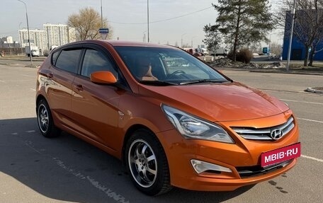 Hyundai Solaris II рестайлинг, 2015 год, 1 150 000 рублей, 1 фотография
