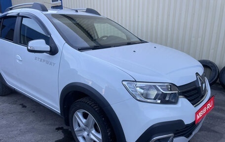 Renault Sandero II рестайлинг, 2021 год, 1 240 000 рублей, 1 фотография