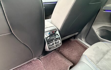 Volkswagen Tiguan, 2025 год, 4 600 000 рублей, 16 фотография