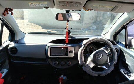 Toyota Vitz, 2014 год, 850 000 рублей, 9 фотография