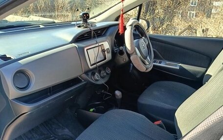 Toyota Vitz, 2014 год, 850 000 рублей, 10 фотография