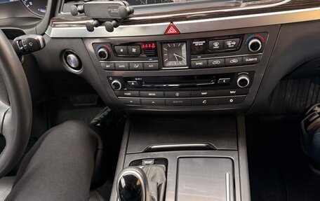 Hyundai Genesis II, 2015 год, 2 350 000 рублей, 15 фотография