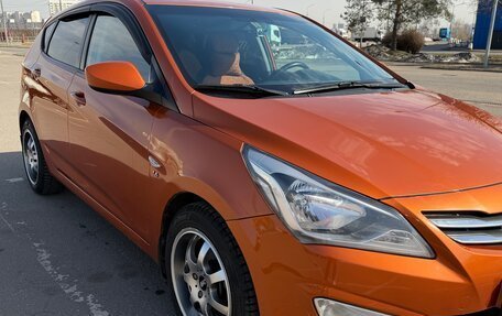 Hyundai Solaris II рестайлинг, 2015 год, 1 150 000 рублей, 2 фотография