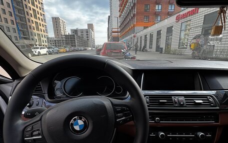 BMW 5 серия, 2016 год, 2 100 000 рублей, 16 фотография
