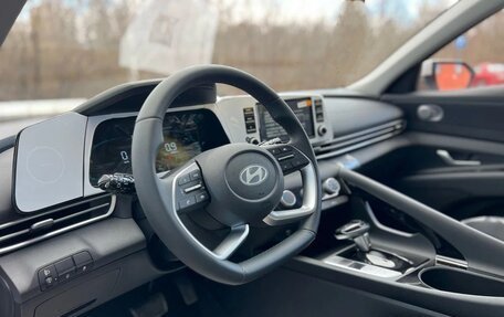 Hyundai Elantra, 2023 год, 1 890 000 рублей, 8 фотография