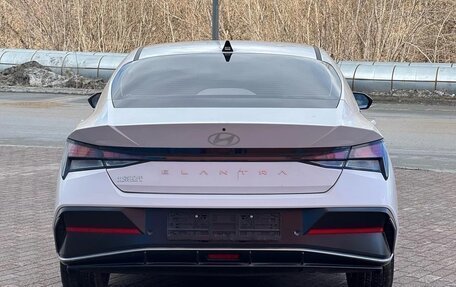 Hyundai Elantra, 2023 год, 1 890 000 рублей, 4 фотография