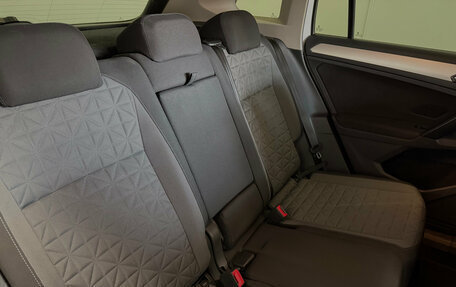 Volkswagen Tiguan II, 2017 год, 2 000 000 рублей, 13 фотография