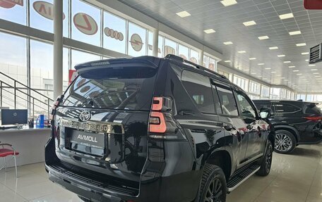 Toyota Land Cruiser Prado 150 рестайлинг 2, 2021 год, 6 949 000 рублей, 9 фотография